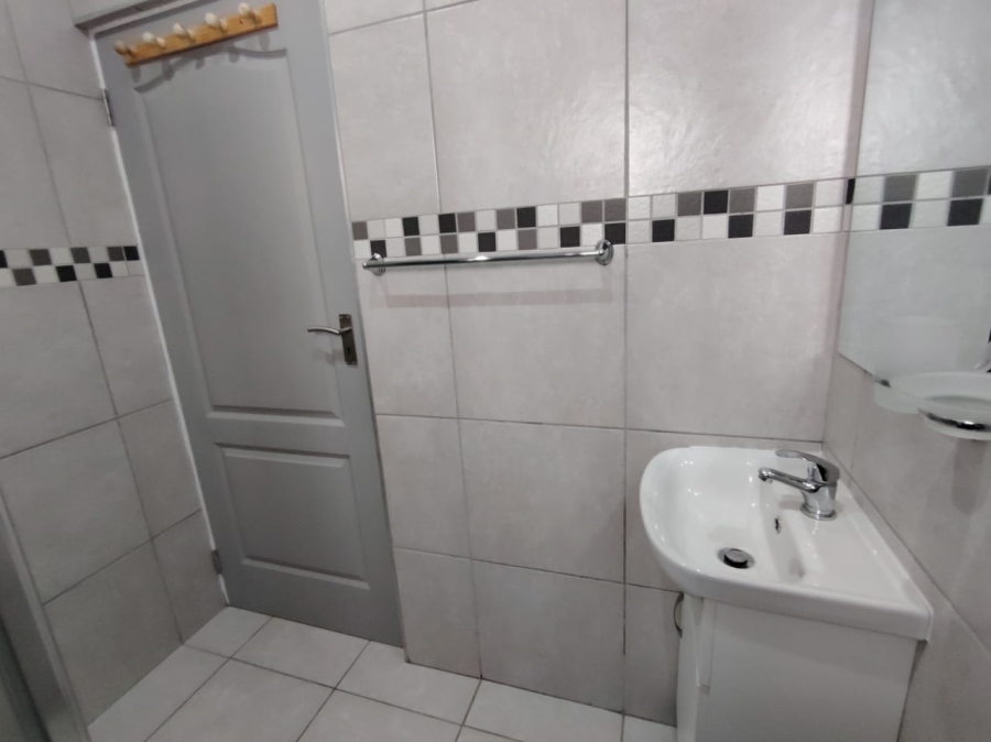 4 Bedroom Property for Sale in Island View Western Cape